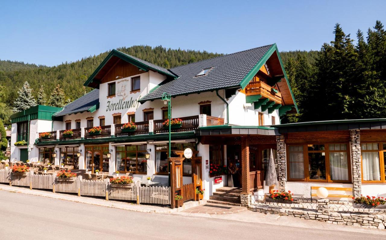 Hotel-Restaurant Forellenhof Пухберґ-ам-Шнеберґ Екстер'єр фото